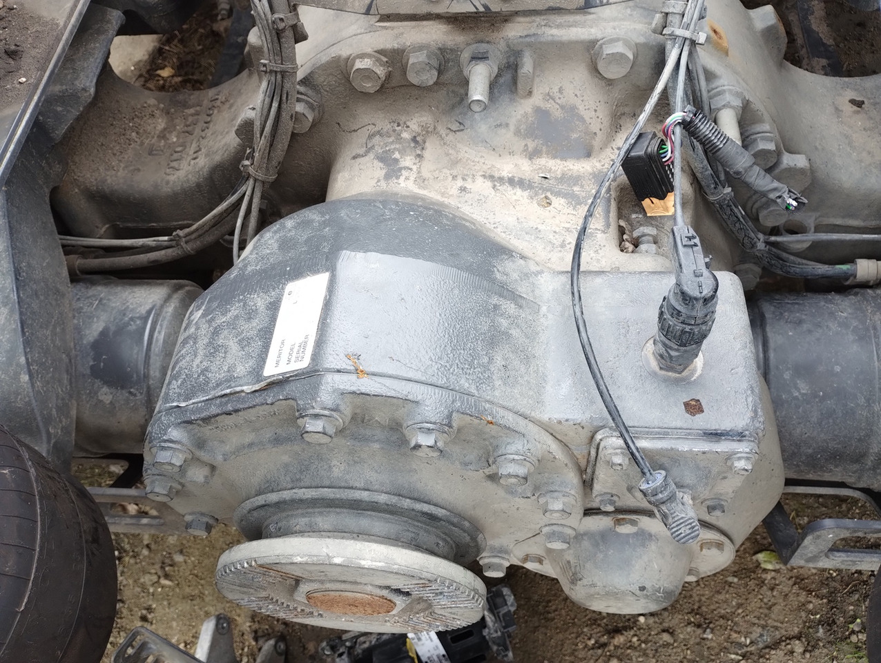 Volvo Rear axle differential LIFTING AXLE FH 500 FH 550 8x4 6x4 RTS2370A MS15VE 2.83 - Ос и части: снимка 2 Volvo Rear axle differential LIFTING AXLE FH 500 FH 550 8x4 6x4 RTS2370A MS15VE 2.83 - Ос и части: снимка 2