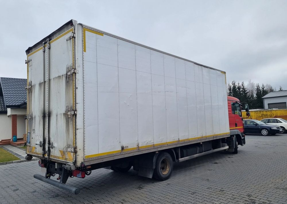 MAN TGL 12 220 - Камион фургон: снимка 3 MAN TGL 12 220 - Камион фургон: снимка 3