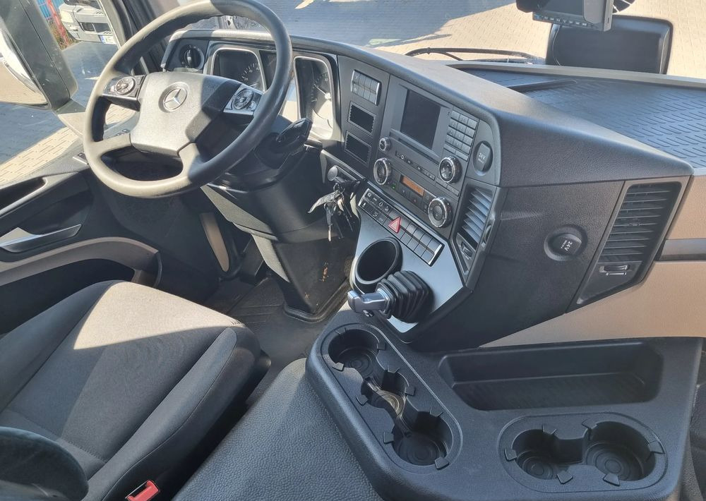 Mercedes-Benz Actros 1836 - Камион с брезент: снимка 5 Mercedes-Benz Actros 1836 - Камион с брезент: снимка 5