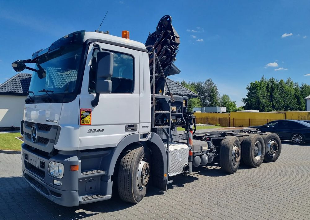 Mercedes-Benz Actros 3244 - Шаси кабина: снимка 1 Mercedes-Benz Actros 3244 - Шаси кабина: снимка 1
