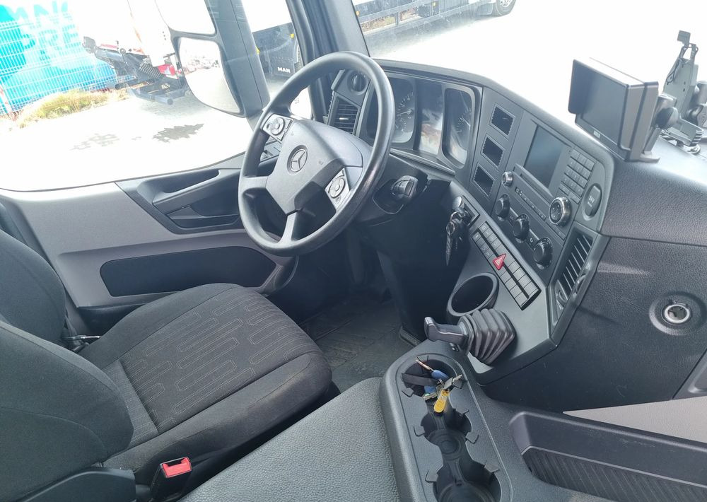 Mercedes-Benz Antos 1830 rozstaw osi 3,60 - Шаси кабина: снимка 4 Mercedes-Benz Antos 1830 rozstaw osi 3,60 - Шаси кабина: снимка 4