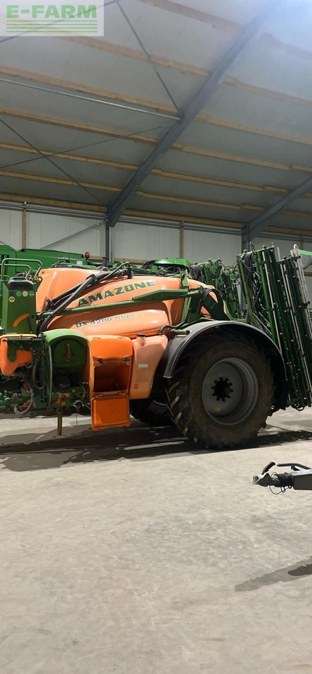 Amazone UX 4200 Super - Прикачна пръскачка: снимка 5 Amazone UX 4200 Super - Прикачна пръскачка: снимка 5