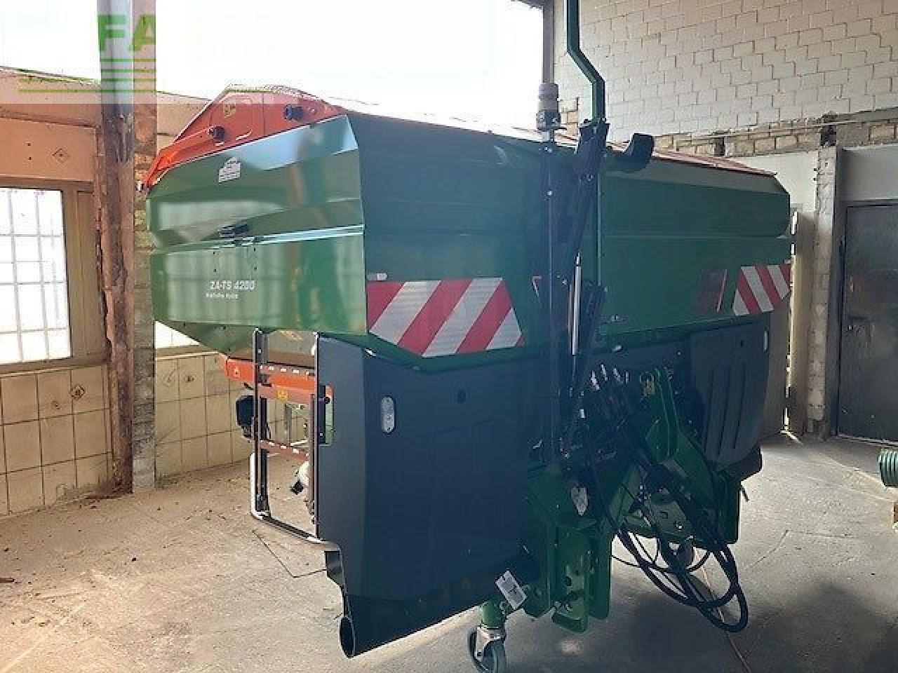 Amazone düngerstreuer za ultra 4200 - Тороразпръсквачка: снимка 2 Amazone düngerstreuer za ultra 4200 - Тороразпръсквачка: снимка 2