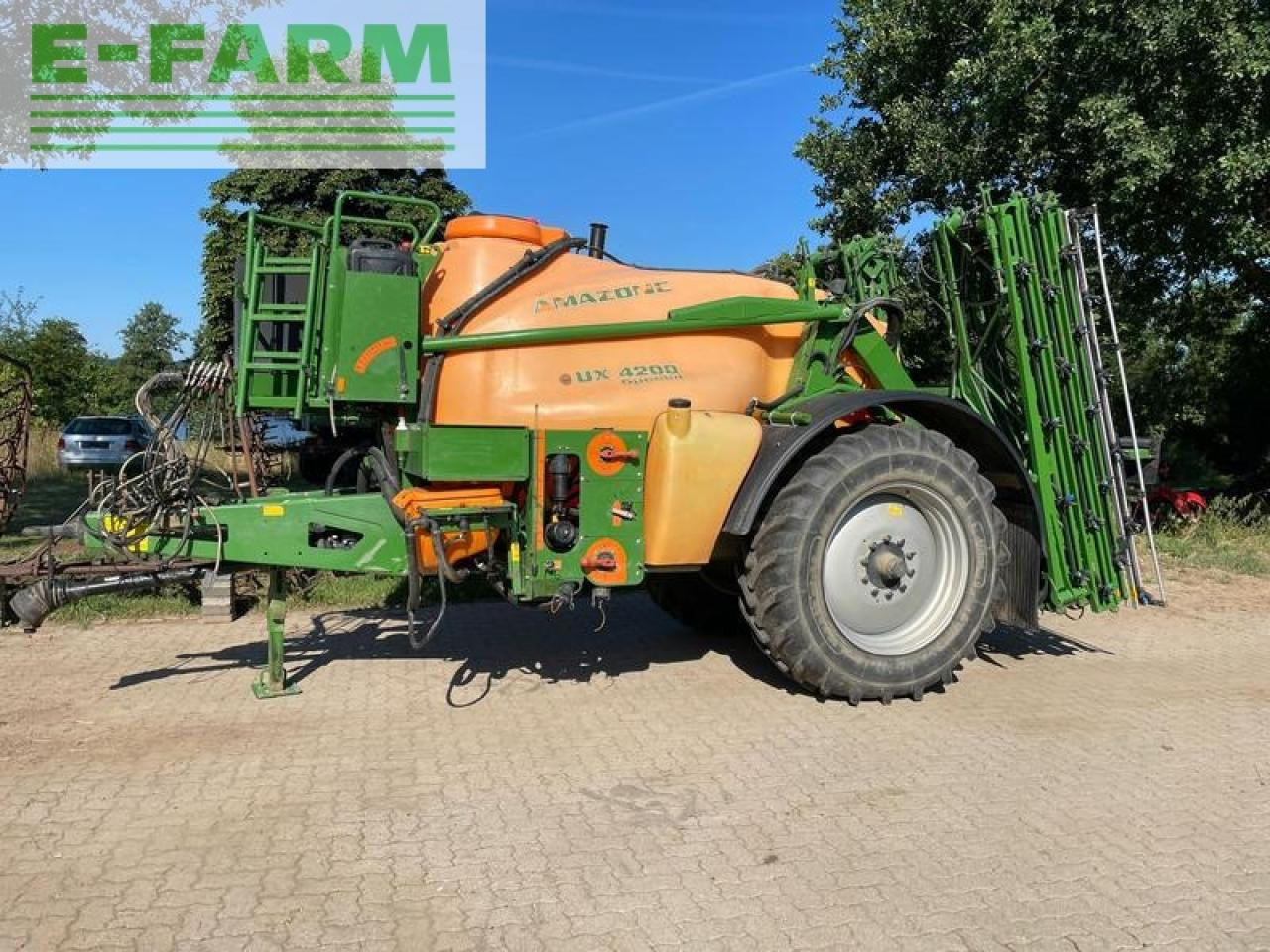 Amazone ux 4200 special - Прикачна пръскачка: снимка 1 Amazone ux 4200 special - Прикачна пръскачка: снимка 1