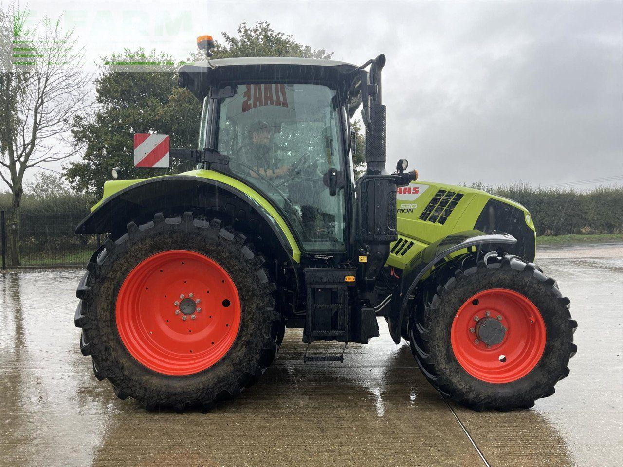 CLAAS ARION 530 - Трактор: снимка 4 CLAAS ARION 530 - Трактор: снимка 4