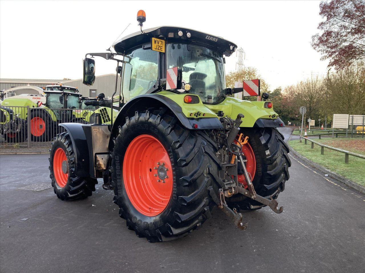 CLAAS ARION 660 CIS+ - Трактор: снимка 3 CLAAS ARION 660 CIS+ - Трактор: снимка 3