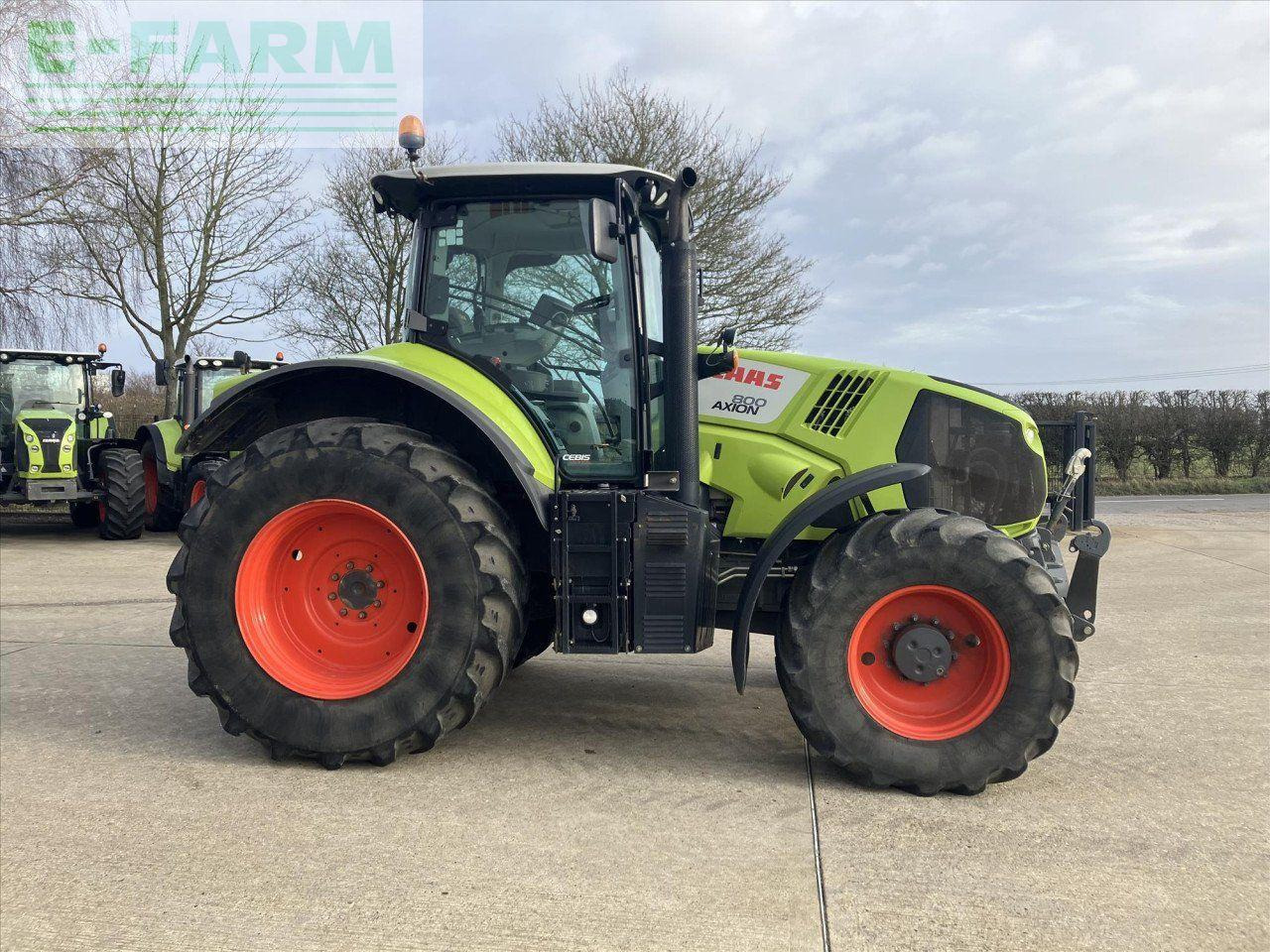 CLAAS AXION 800 - Трактор: снимка 4 CLAAS AXION 800 - Трактор: снимка 4