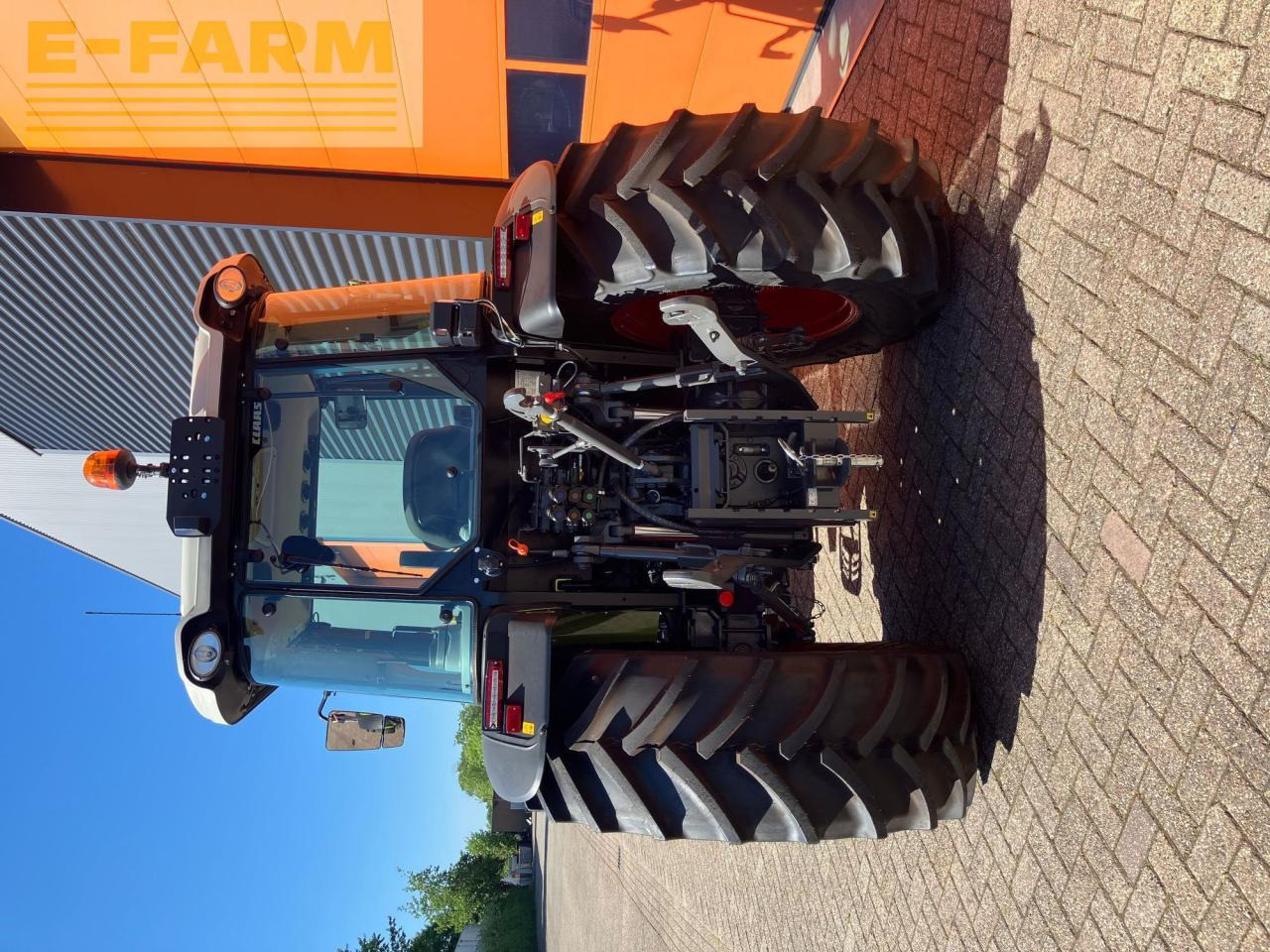 CLAAS AXOS 230 - Трактор: снимка 4 CLAAS AXOS 230 - Трактор: снимка 4