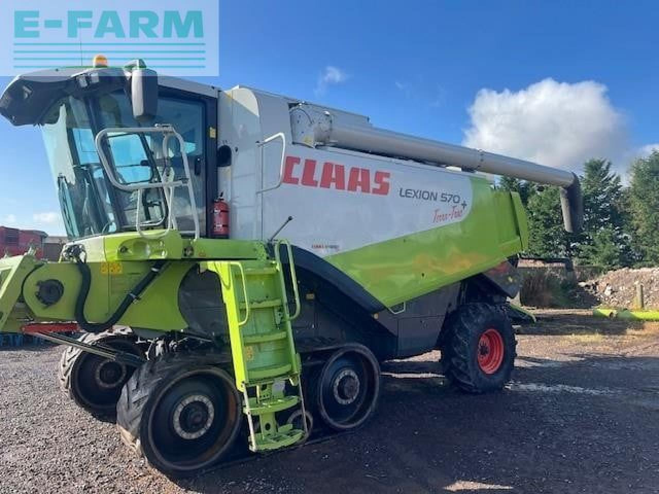 CLAAS LEXION 570 TT - Зърнокомбайн: снимка 1 CLAAS LEXION 570 TT - Зърнокомбайн: снимка 1