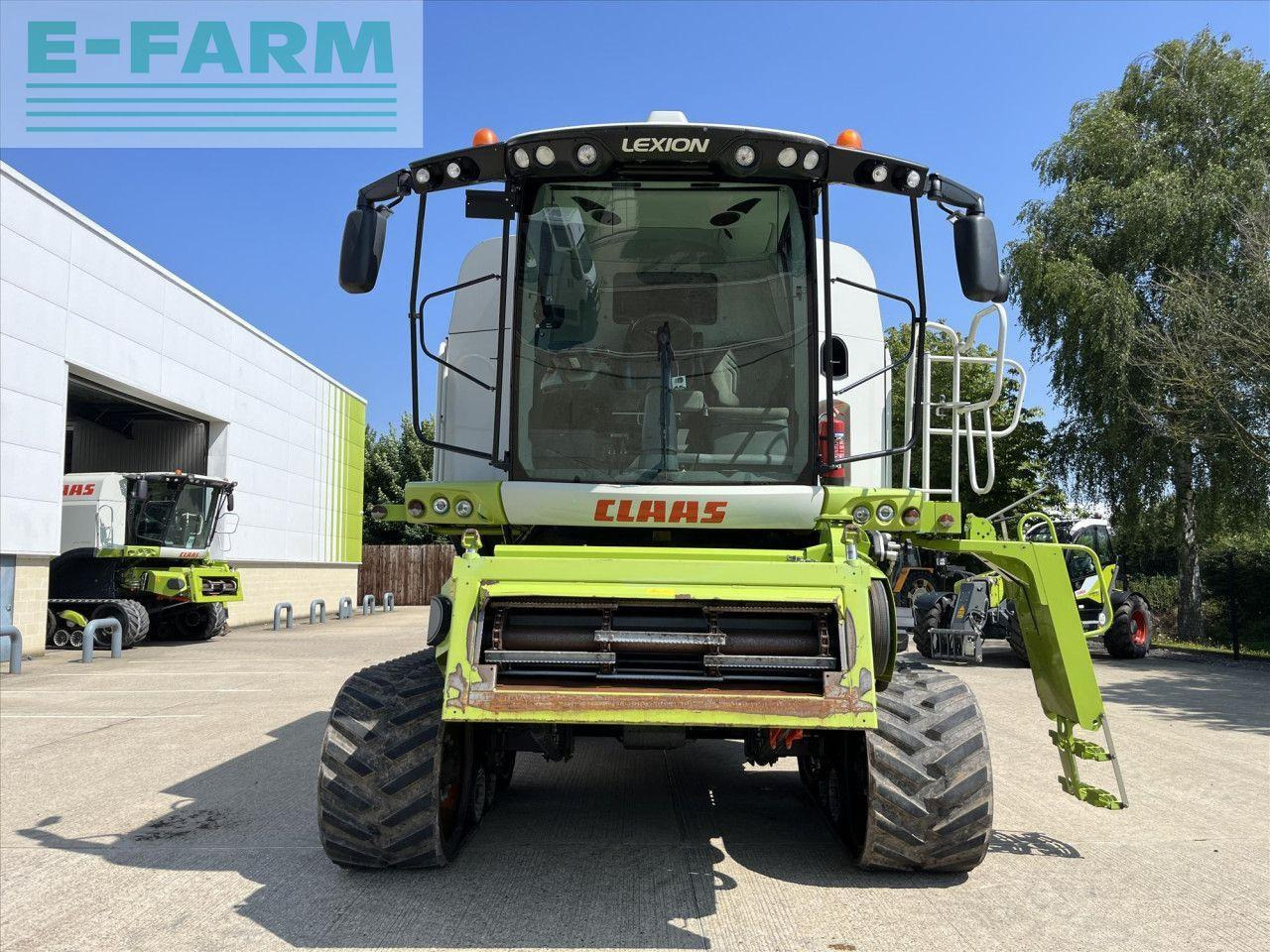 CLAAS LEXION 670 TT - Зърнокомбайн: снимка 2 CLAAS LEXION 670 TT - Зърнокомбайн: снимка 2