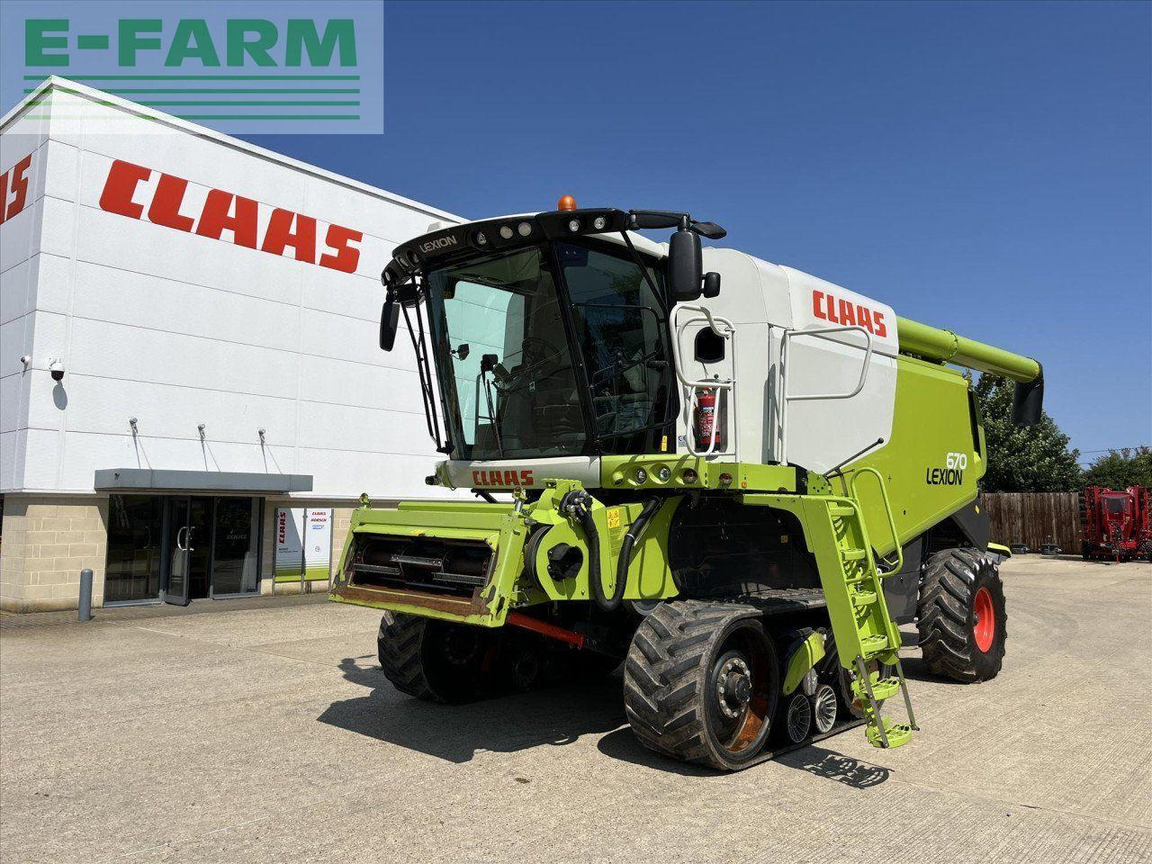 CLAAS LEXION 670 TT - Зърнокомбайн: снимка 1 CLAAS LEXION 670 TT - Зърнокомбайн: снимка 1
