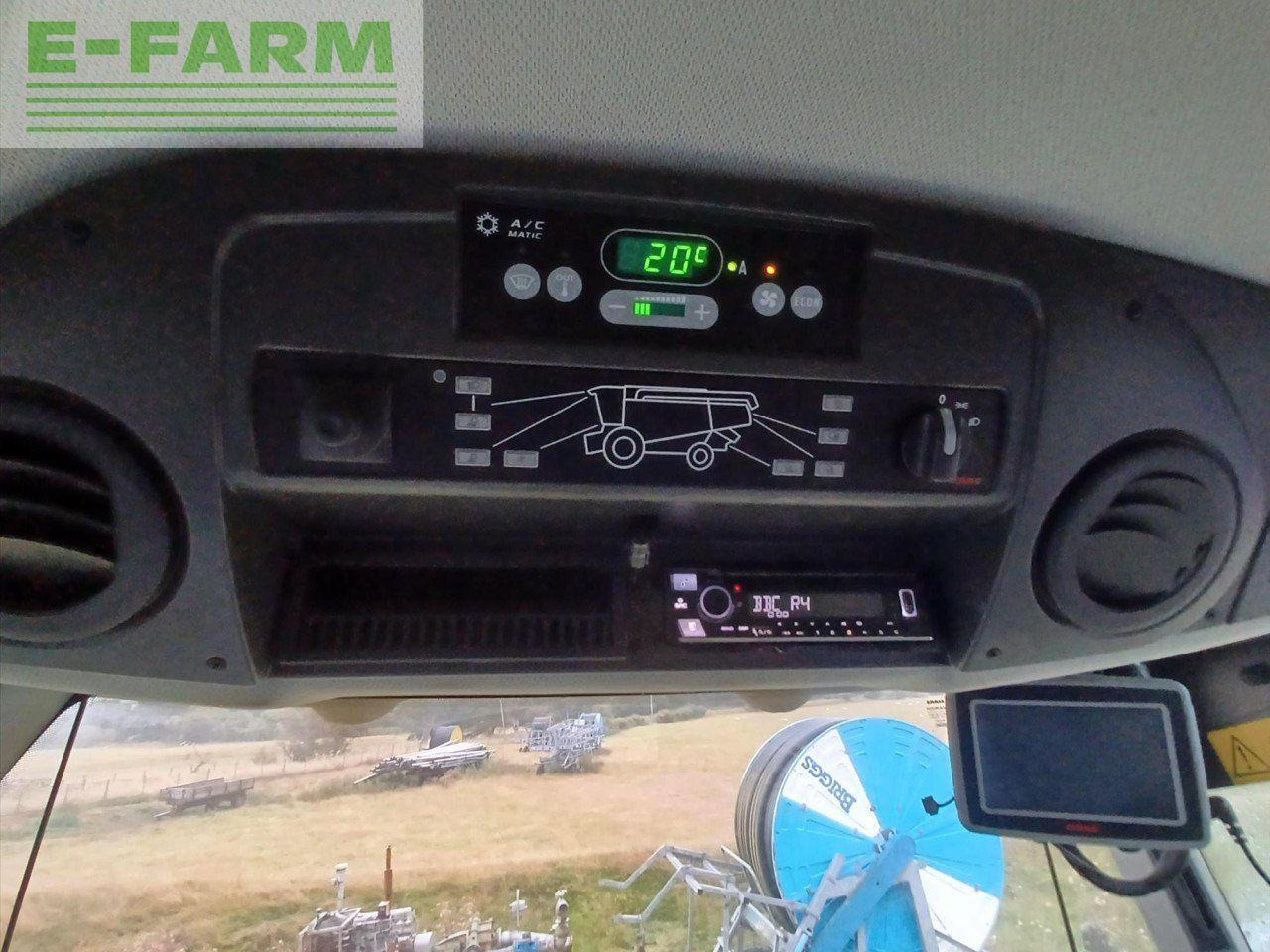 CLAAS LEXION 6900 TT - Зърнокомбайн: снимка 4 CLAAS LEXION 6900 TT - Зърнокомбайн: снимка 4