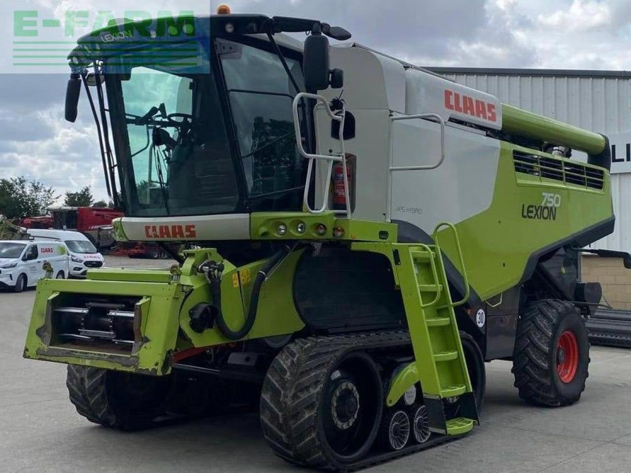 CLAAS LEXION 750 TT - Зърнокомбайн: снимка 1 CLAAS LEXION 750 TT - Зърнокомбайн: снимка 1