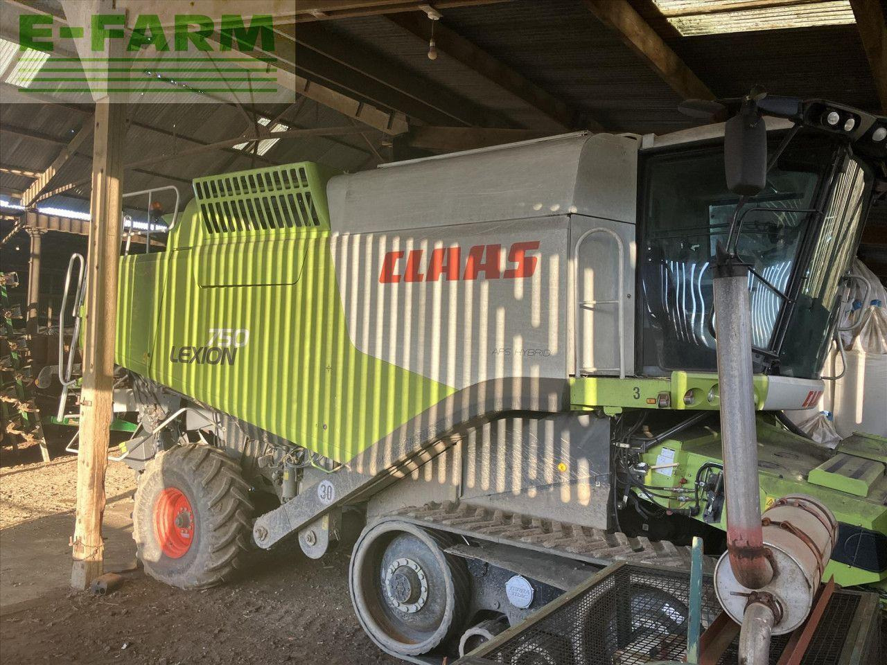 CLAAS LEXION 750 TT - Зърнокомбайн: снимка 1 CLAAS LEXION 750 TT - Зърнокомбайн: снимка 1