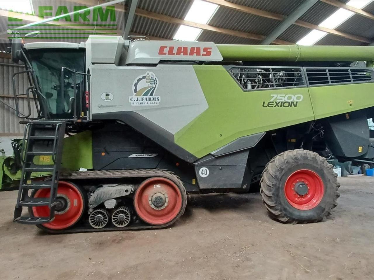 CLAAS LEXION 7500 TT - Зърнокомбайн: снимка 1 CLAAS LEXION 7500 TT - Зърнокомбайн: снимка 1