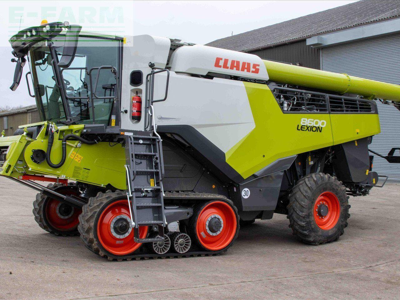 CLAAS LEXION 8600 TERRA TRAC - Зърнокомбайн: снимка 1 CLAAS LEXION 8600 TERRA TRAC - Зърнокомбайн: снимка 1