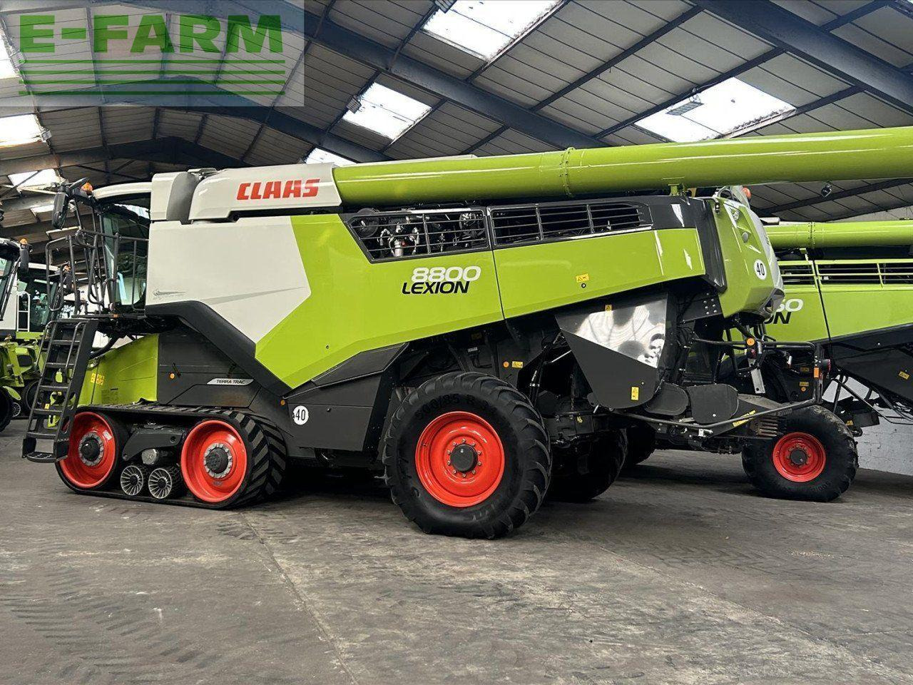 CLAAS LEXION 8800 TT - Зърнокомбайн: снимка 2 CLAAS LEXION 8800 TT - Зърнокомбайн: снимка 2