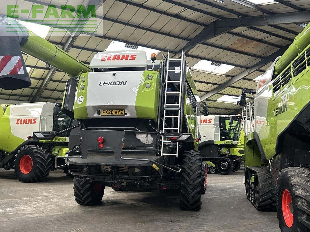 CLAAS LEXION 8800 TT - Зърнокомбайн: снимка 4 CLAAS LEXION 8800 TT - Зърнокомбайн: снимка 4