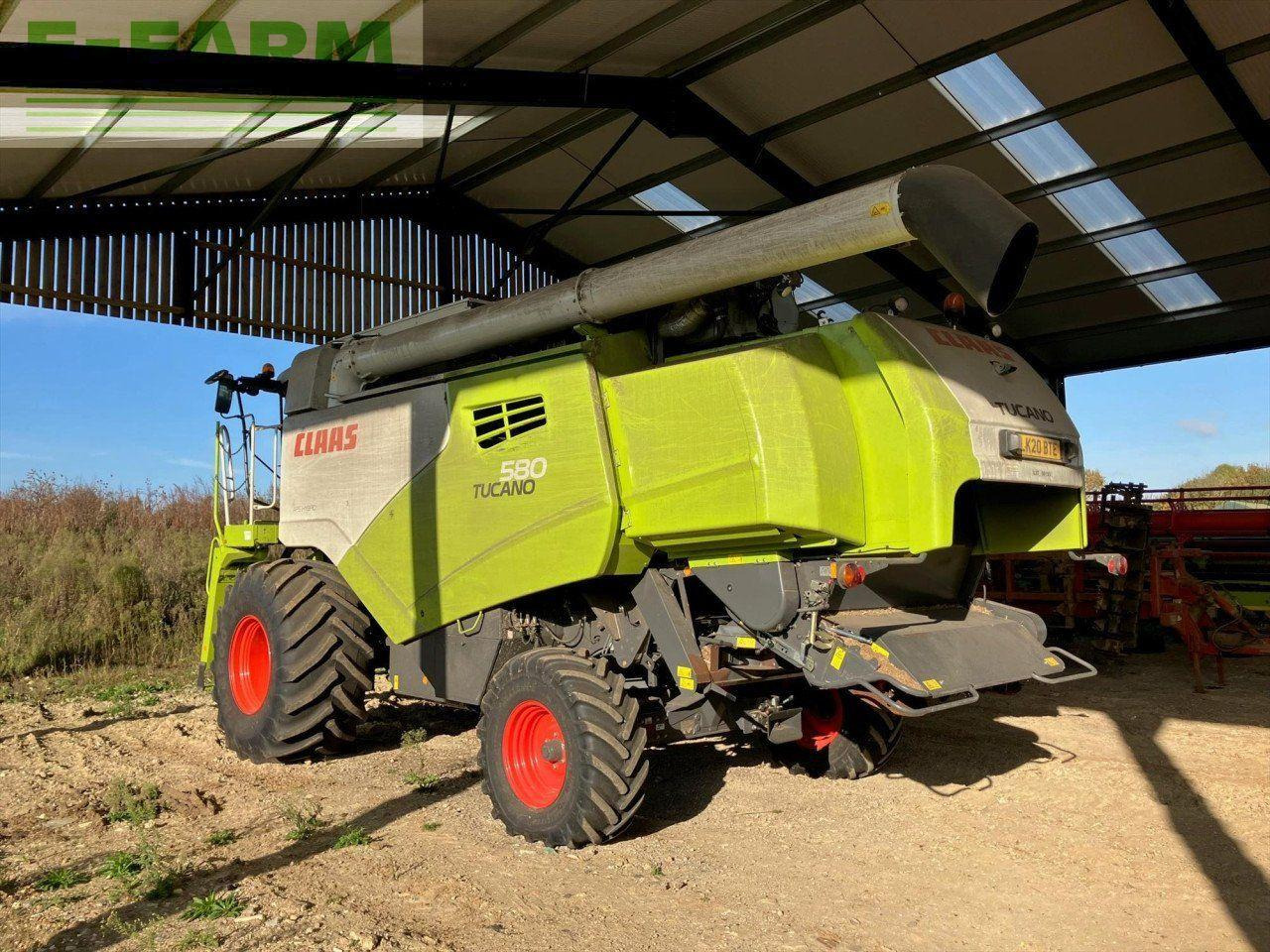 CLAAS TUCANO 580 - Зърнокомбайн: снимка 2 CLAAS TUCANO 580 - Зърнокомбайн: снимка 2