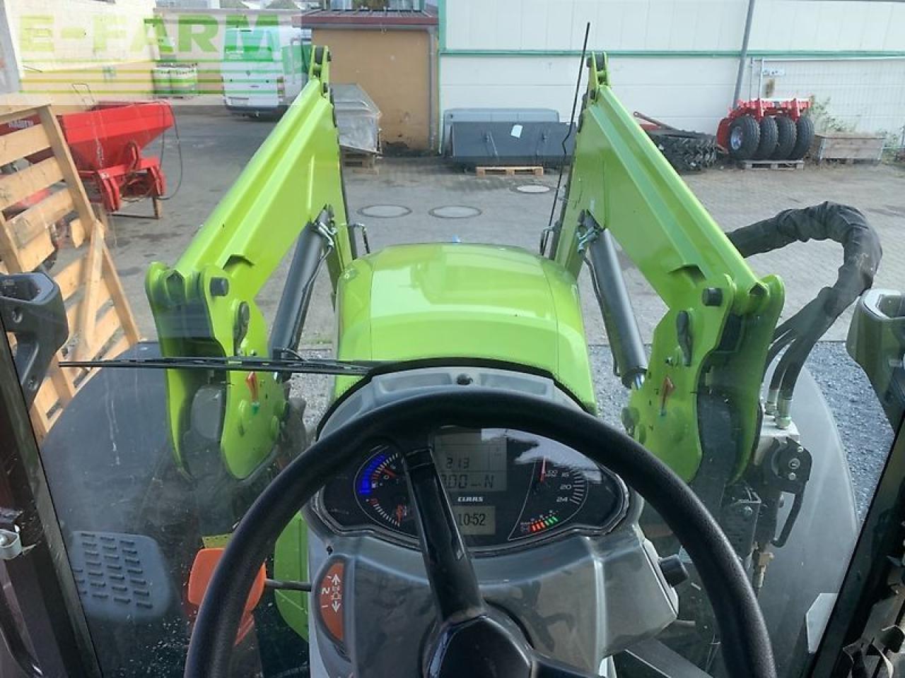 CLAAS arion 420 - Трактор: снимка 2 CLAAS arion 420 - Трактор: снимка 2