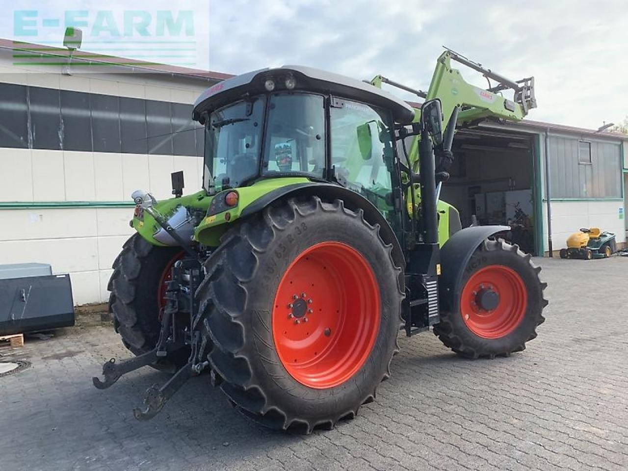 CLAAS arion 420 - Трактор: снимка 5 CLAAS arion 420 - Трактор: снимка 5