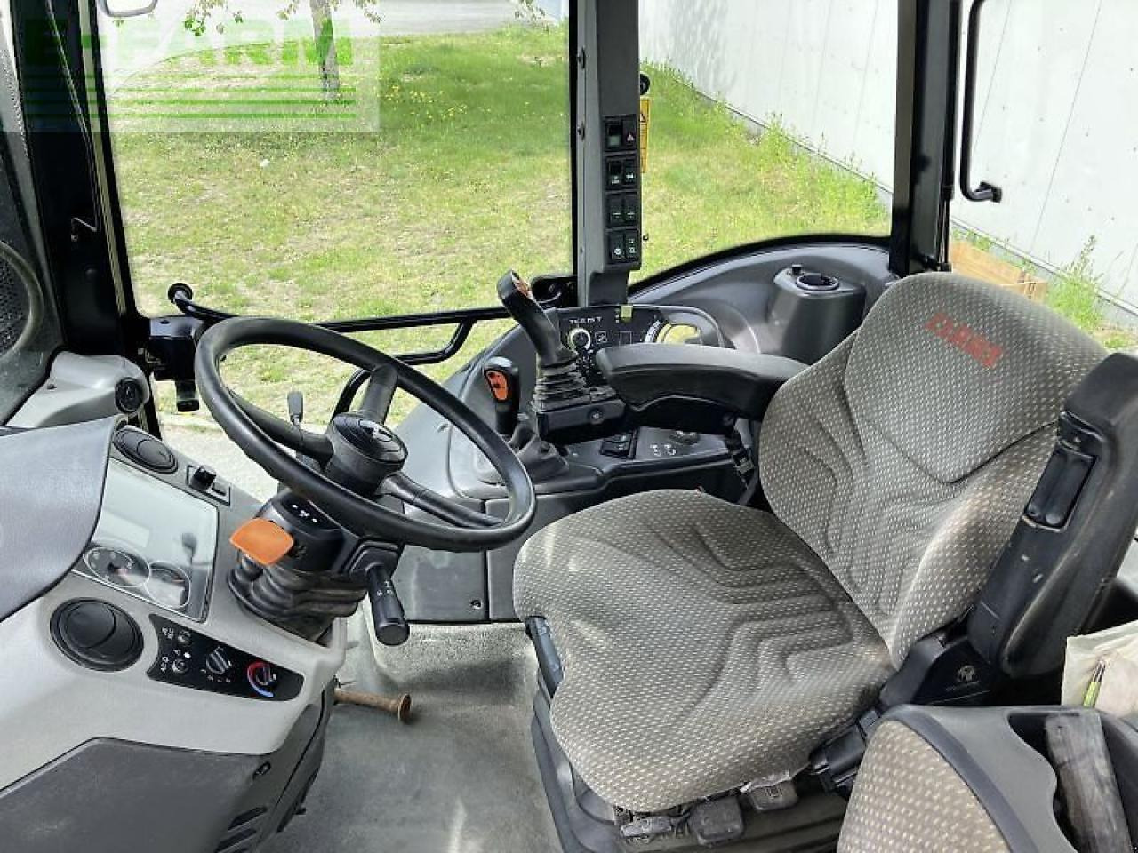 CLAAS arion 420 cis mit fl mx u10 - Трактор: снимка 5 CLAAS arion 420 cis mit fl mx u10 - Трактор: снимка 5