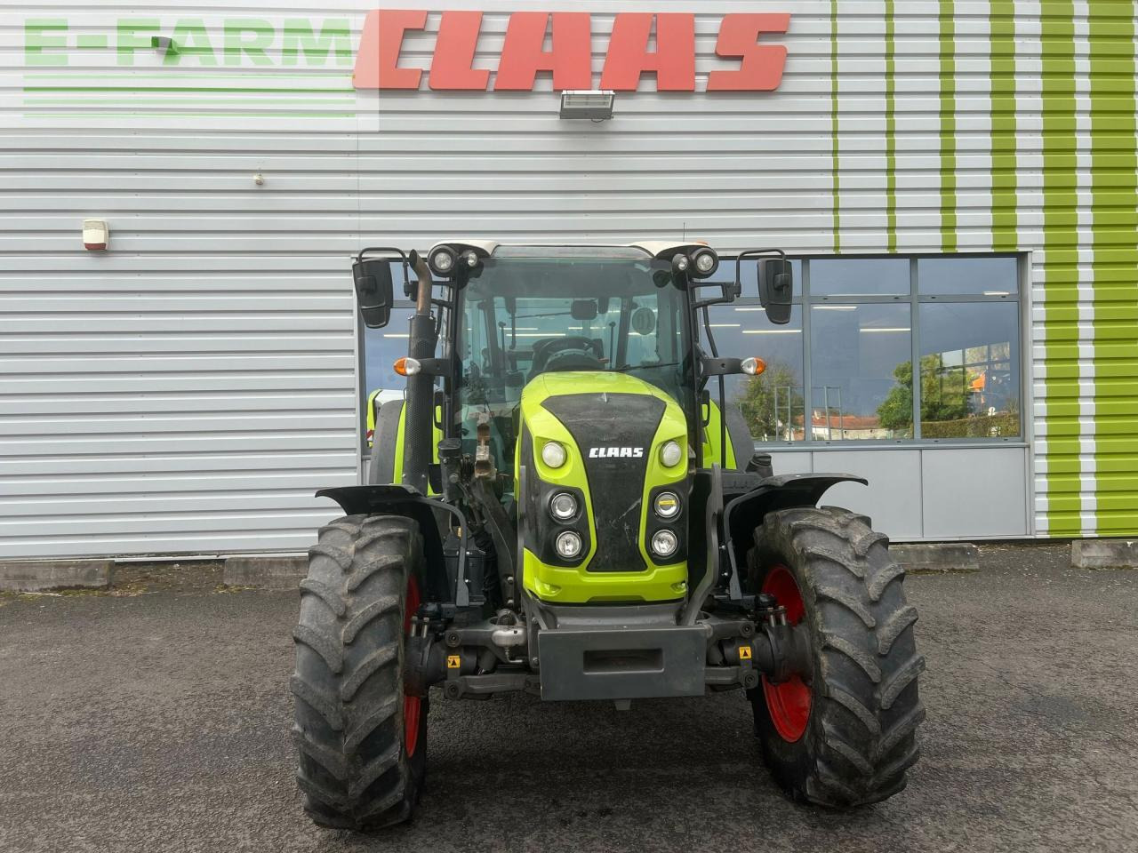 CLAAS arion 430 sur mesure - Трактор: снимка 2 CLAAS arion 430 sur mesure - Трактор: снимка 2