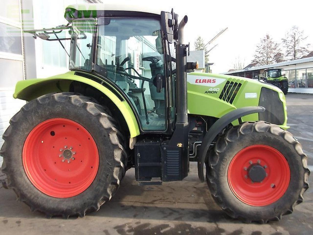 CLAAS arion 440 advanced - Трактор: снимка 2 CLAAS arion 440 advanced - Трактор: снимка 2