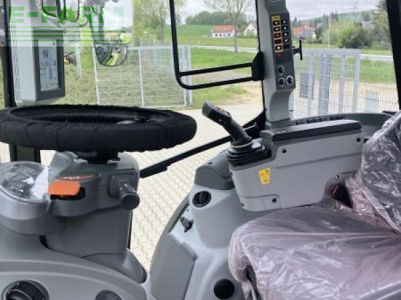 CLAAS arion 450 cis+ CIS+ - Трактор: снимка 5 CLAAS arion 450 cis+ CIS+ - Трактор: снимка 5