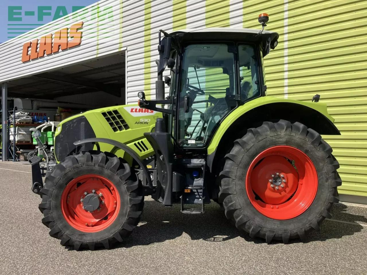 CLAAS arion 530 hexashift - Трактор: снимка 2 CLAAS arion 530 hexashift - Трактор: снимка 2