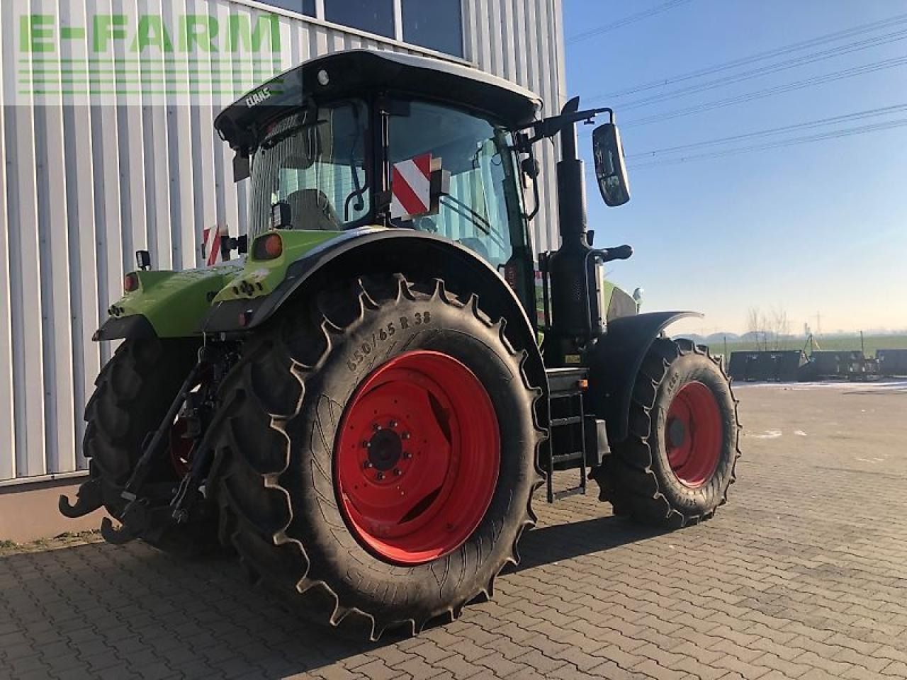 CLAAS arion 550 cm cis+ - Трактор: снимка 2 CLAAS arion 550 cm cis+ - Трактор: снимка 2