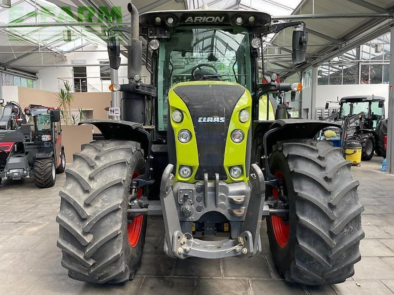 CLAAS arion 550 hexashift cis HEXASHIFT CIS - Трактор: снимка 5 CLAAS arion 550 hexashift cis HEXASHIFT CIS - Трактор: снимка 5