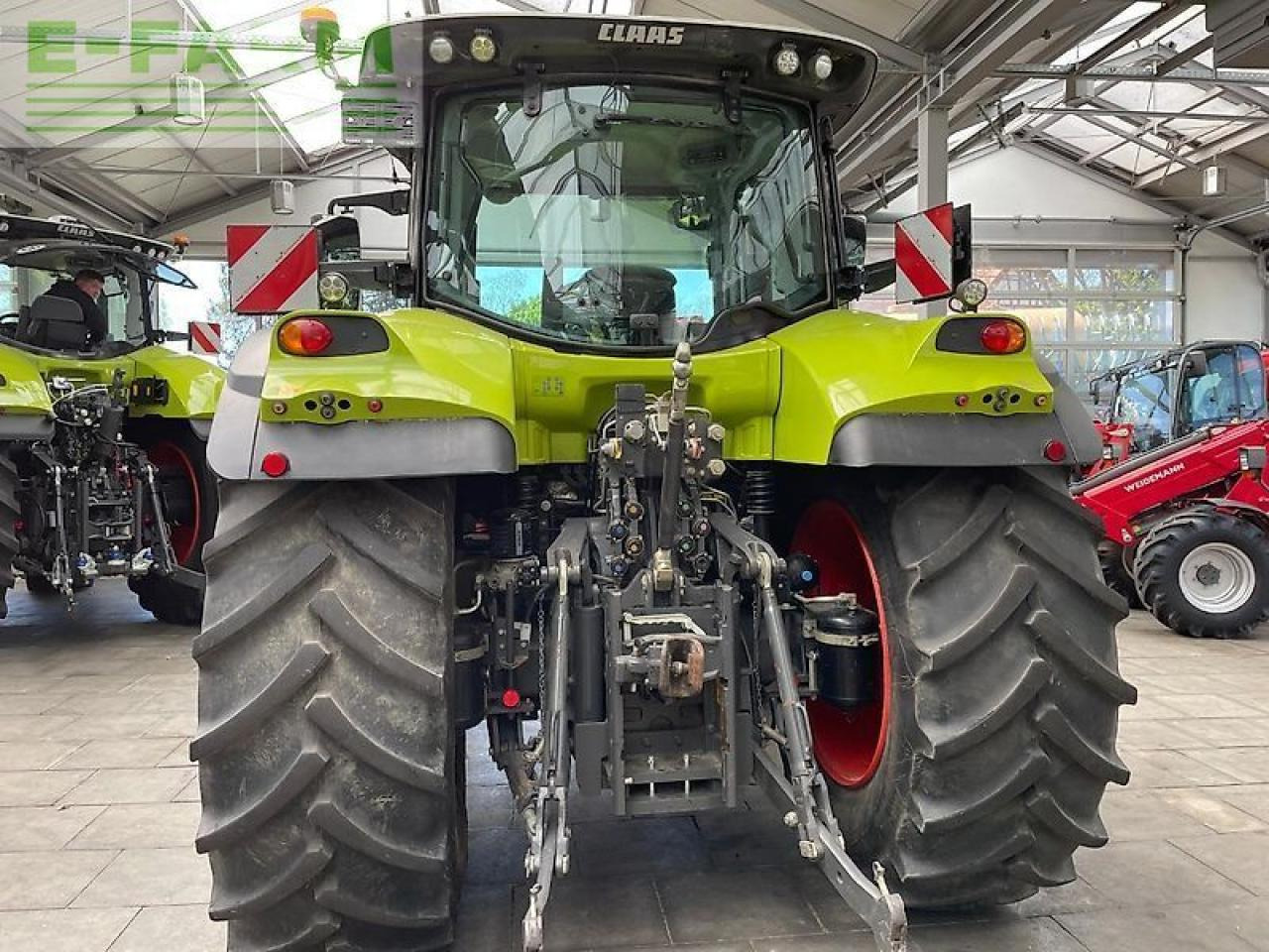 CLAAS arion 550 hexashift cis HEXASHIFT CIS - Трактор: снимка 4 CLAAS arion 550 hexashift cis HEXASHIFT CIS - Трактор: снимка 4
