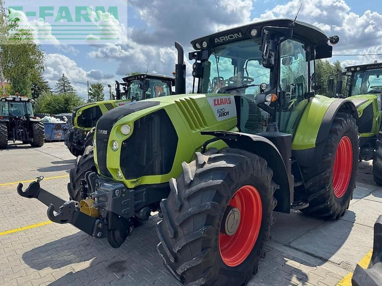 CLAAS arion 620 cebis hexa-shift CEBIS - Трактор: снимка 2 CLAAS arion 620 cebis hexa-shift CEBIS - Трактор: снимка 2