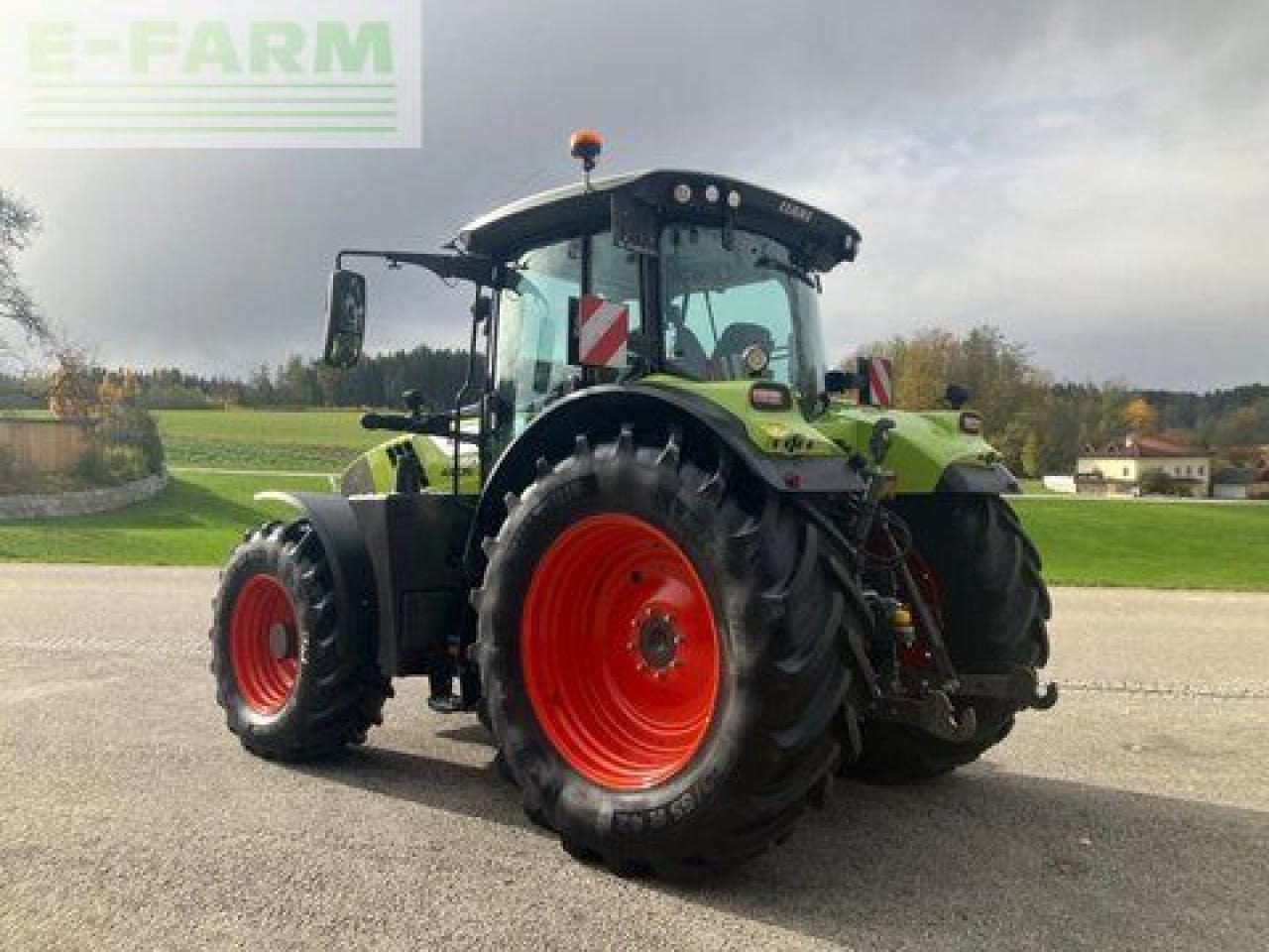 CLAAS arion 630 cebis cmatic CMATIC CEBIS - Трактор: снимка 3 CLAAS arion 630 cebis cmatic CMATIC CEBIS - Трактор: снимка 3