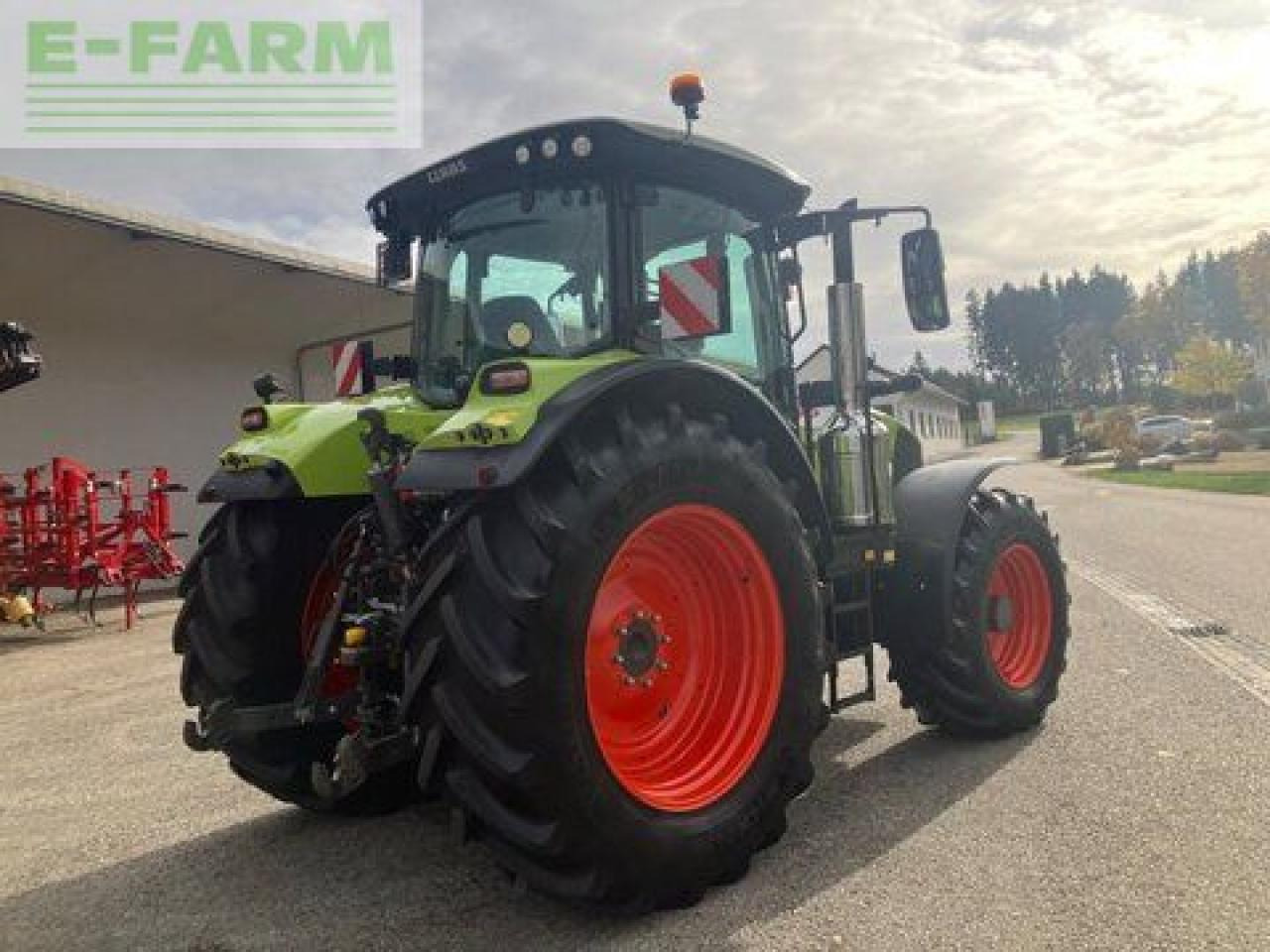 CLAAS arion 630 cebis cmatic CMATIC CEBIS - Трактор: снимка 5 CLAAS arion 630 cebis cmatic CMATIC CEBIS - Трактор: снимка 5