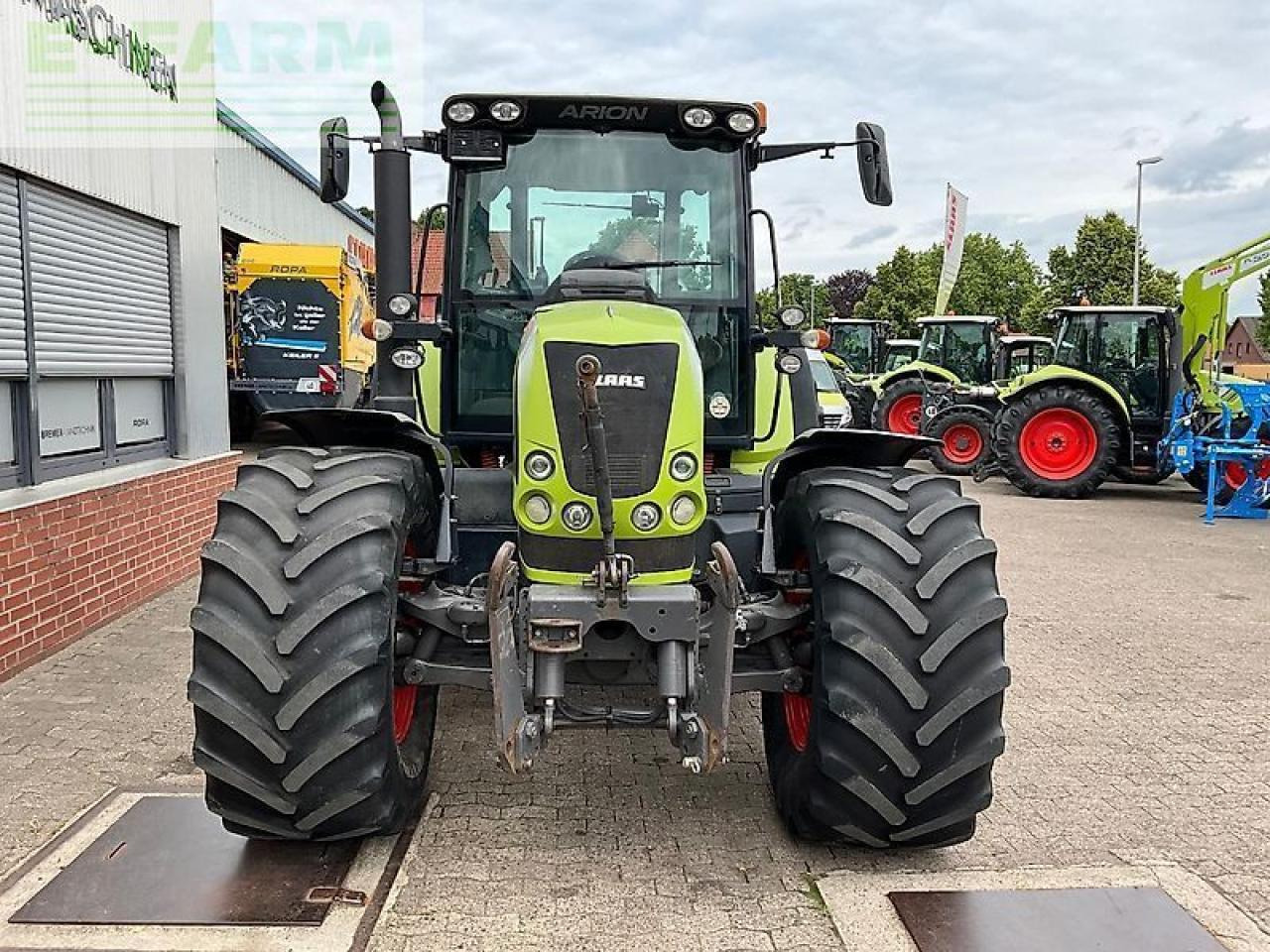 CLAAS arion 640 cebis 50km/h CEBIS - Трактор: снимка 3 CLAAS arion 640 cebis 50km/h CEBIS - Трактор: снимка 3