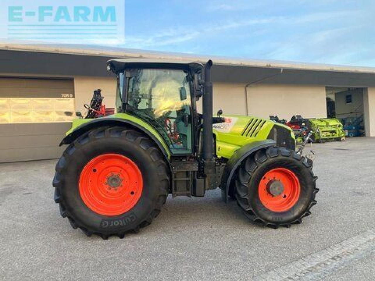 CLAAS arion 650 c-matic CMATIC CIS - Трактор: снимка 2 CLAAS arion 650 c-matic CMATIC CIS - Трактор: снимка 2