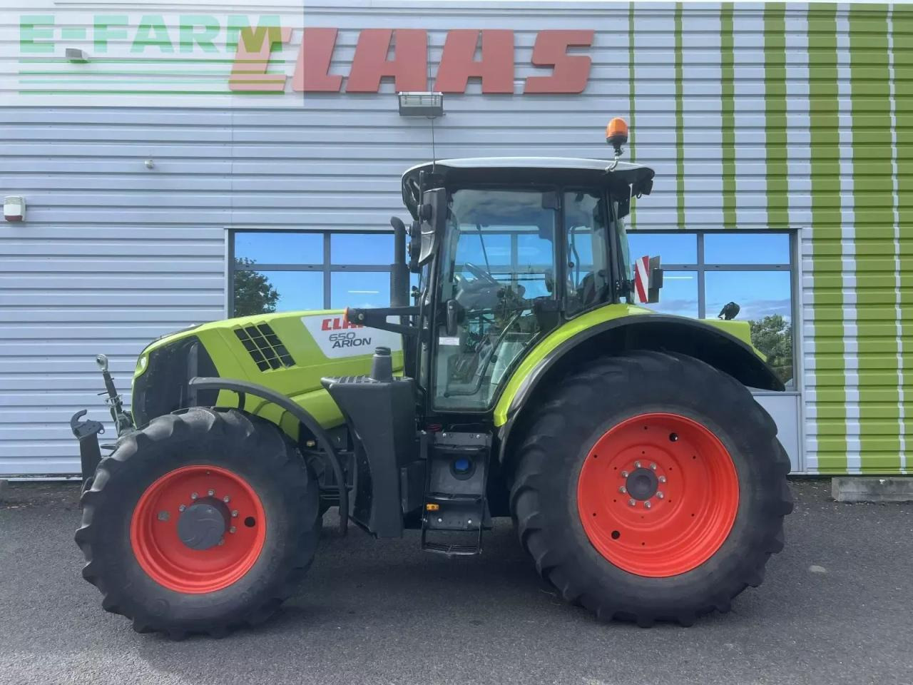 CLAAS arion 650 concept - Трактор: снимка 4 CLAAS arion 650 concept - Трактор: снимка 4