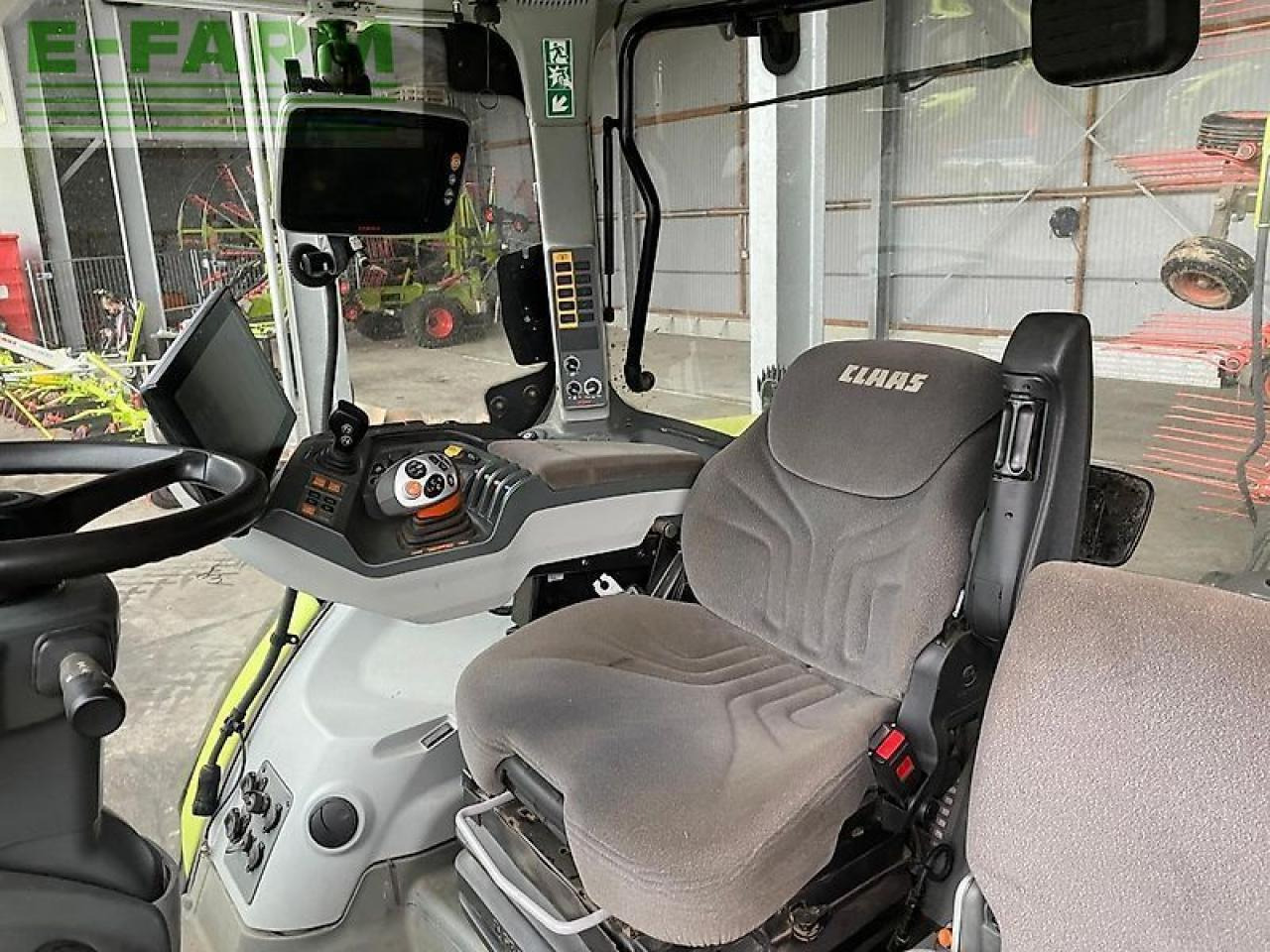 Трактор CLAAS arion 660: снимка 10