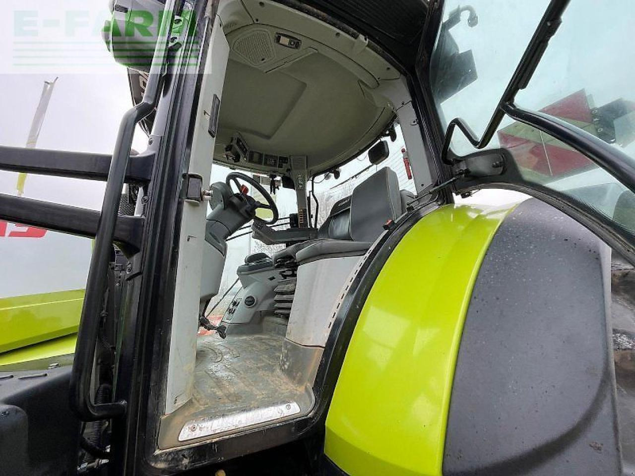 CLAAS arion 660 cis + - Трактор: снимка 4 CLAAS arion 660 cis + - Трактор: снимка 4