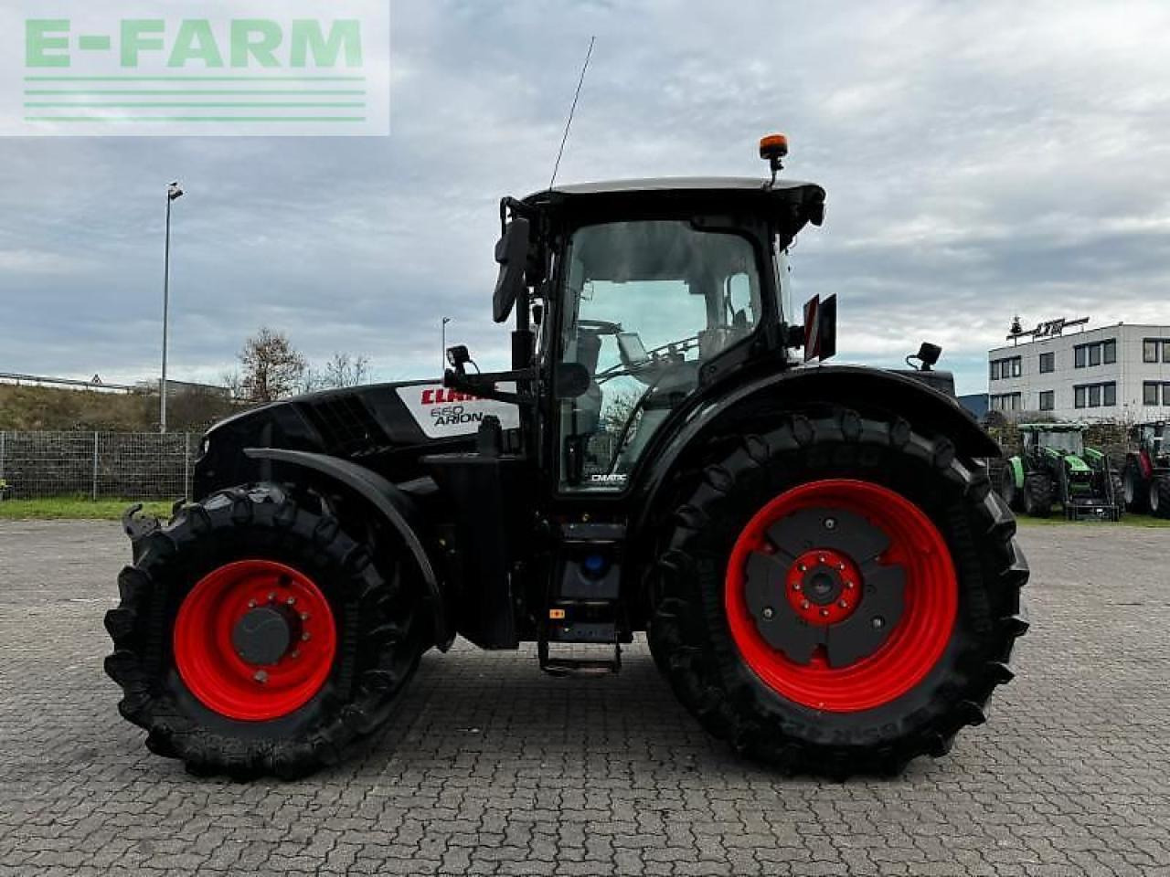 CLAAS arion 660 cmatic - Трактор: снимка 2 CLAAS arion 660 cmatic - Трактор: снимка 2