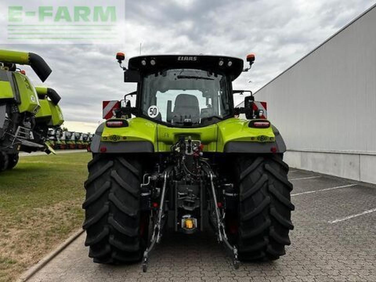CLAAS arion 660 cmatic - Трактор: снимка 4 CLAAS arion 660 cmatic - Трактор: снимка 4