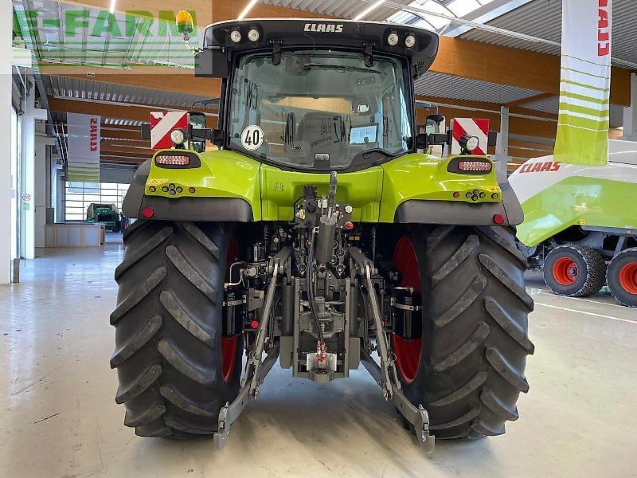 CLAAS arion 660 cmatic cebis CMATIC CEBIS - Трактор: снимка 4 CLAAS arion 660 cmatic cebis CMATIC CEBIS - Трактор: снимка 4