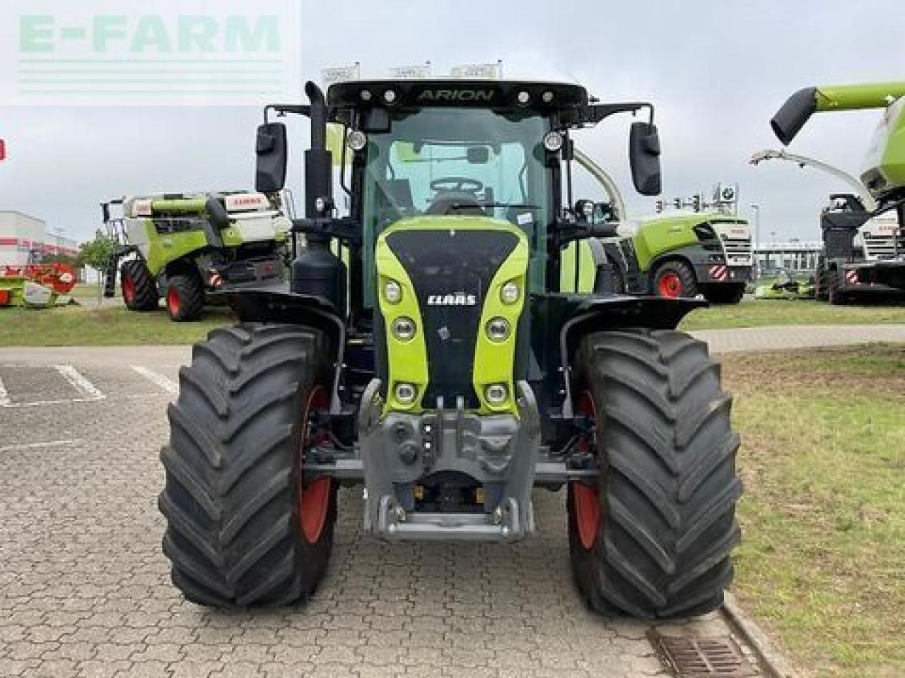 CLAAS arion 660 cmatic cebis CMATIC CEBIS - Трактор: снимка 2 CLAAS arion 660 cmatic cebis CMATIC CEBIS - Трактор: снимка 2