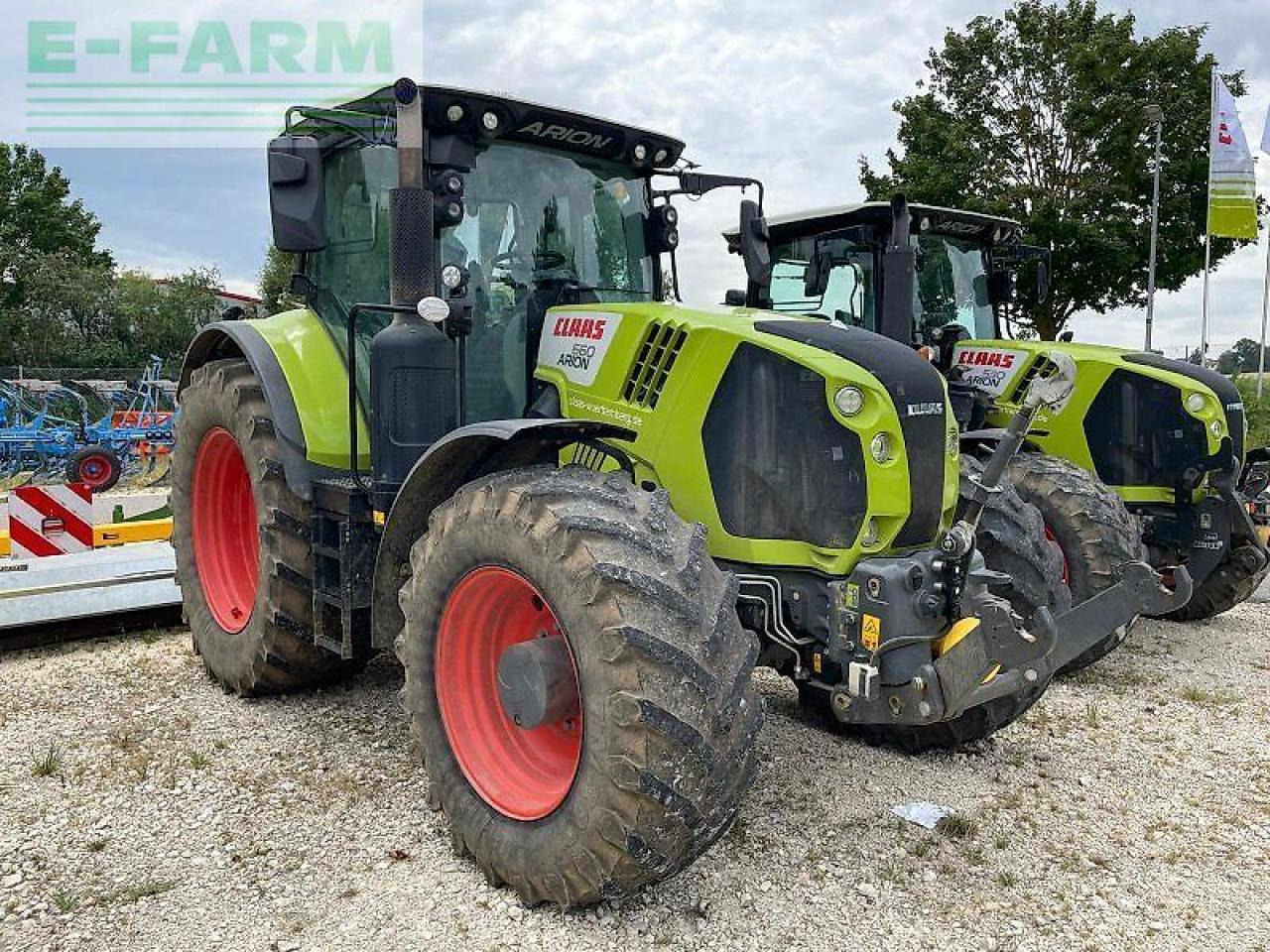 CLAAS arion 660 cmatic cebis CMATIC CEBIS - Трактор: снимка 1 CLAAS arion 660 cmatic cebis CMATIC CEBIS - Трактор: снимка 1