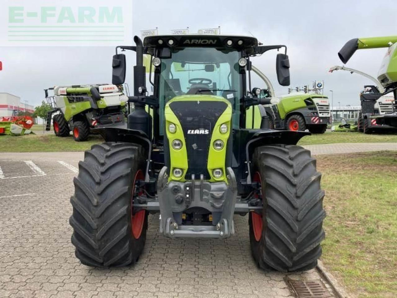 CLAAS arion 660 cmatic cebis CMATIC CEBIS - Трактор: снимка 2 CLAAS arion 660 cmatic cebis CMATIC CEBIS - Трактор: снимка 2