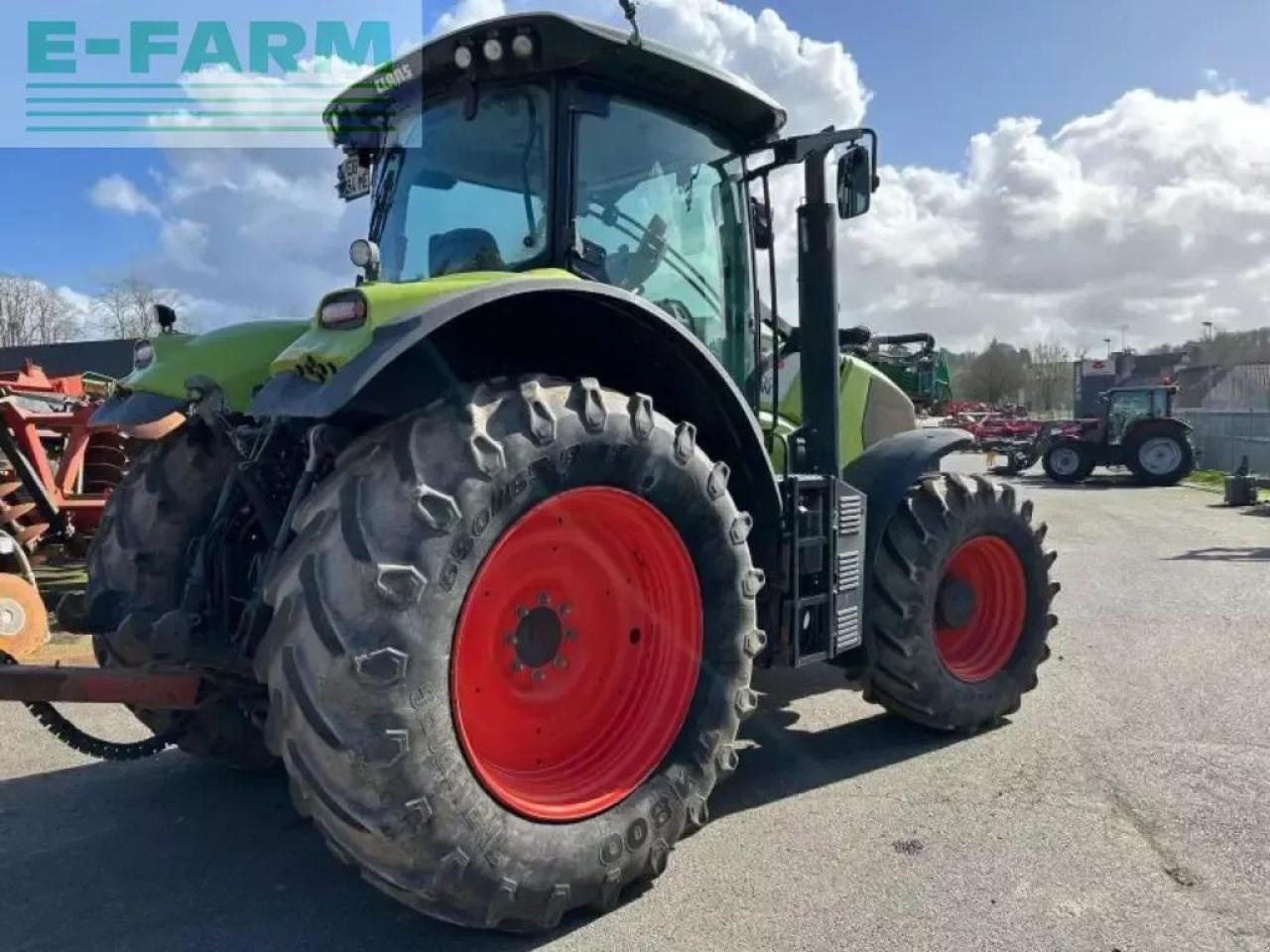 CLAAS axion 800 - Трактор: снимка 3 CLAAS axion 800 - Трактор: снимка 3