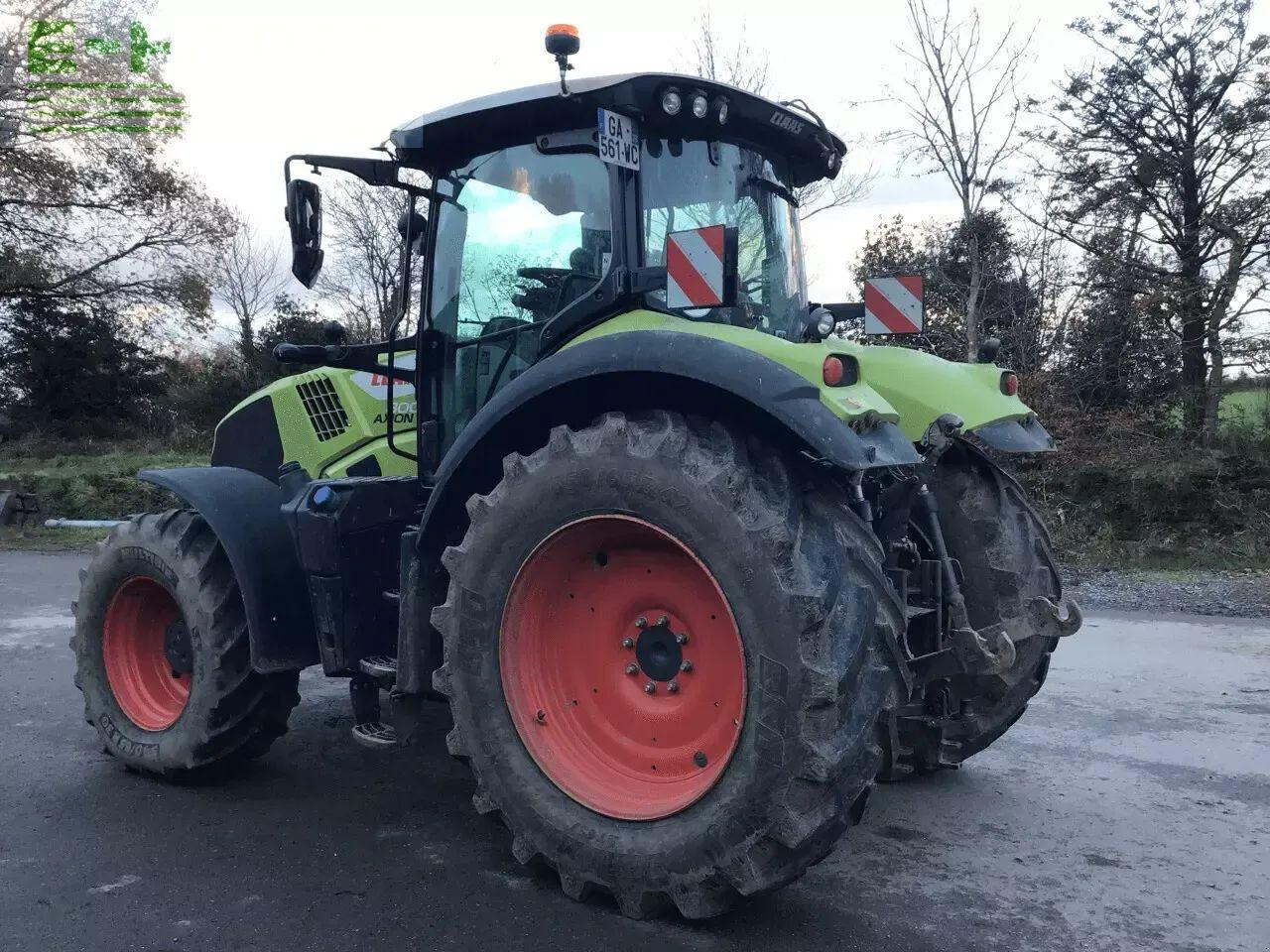 CLAAS axion 800 - s5 advance - Трактор: снимка 2 CLAAS axion 800 - s5 advance - Трактор: снимка 2