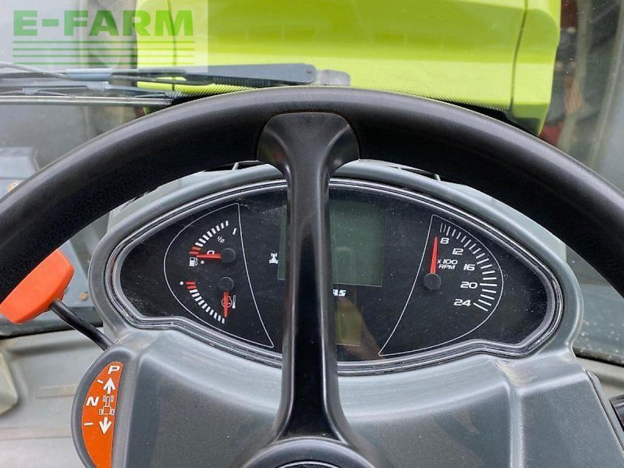 Трактор CLAAS axion 810: снимка 9